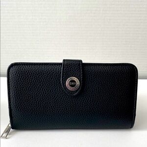 Stone New York Black Wallet | Multi-Card Organizer with Zipper Pocket